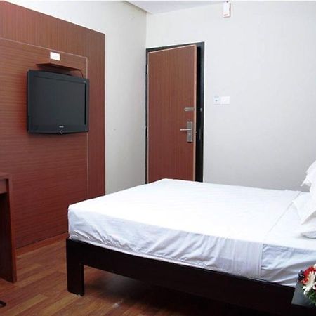Hotel Blue Chip Kochi Dış mekan fotoğraf